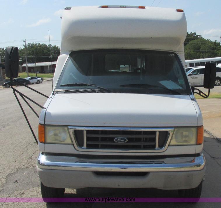image for item J2454 2003 Ford E350 Super Duty Startrans bus