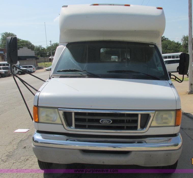 image for item J2454 2003 Ford E350 Super Duty Startrans bus