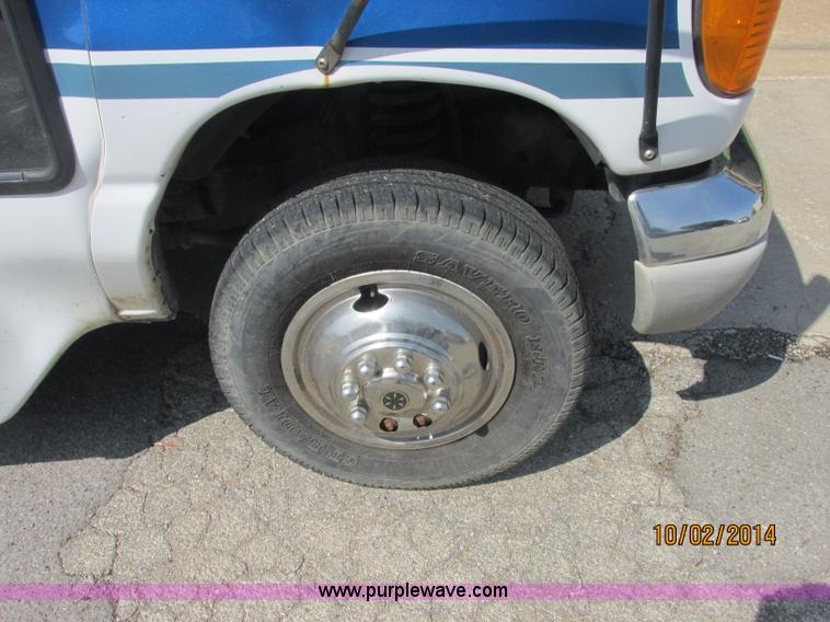 image for item J2454 2003 Ford E350 Super Duty Startrans bus