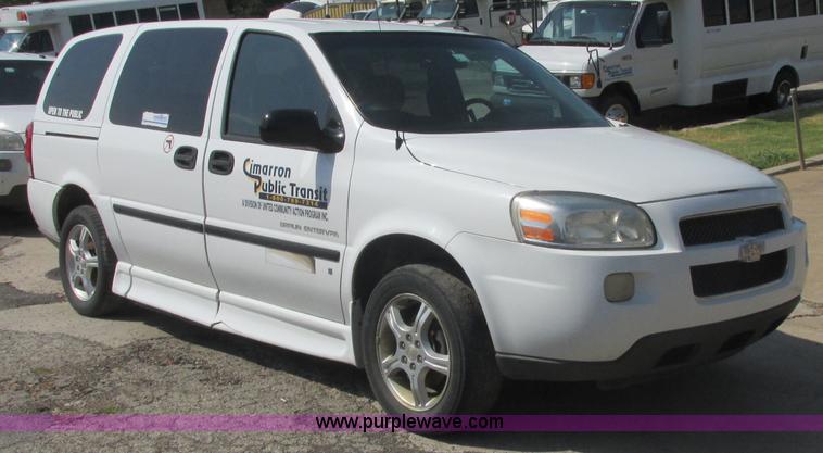 image for item J2455 2007 Chevrolet Uplander cargo van