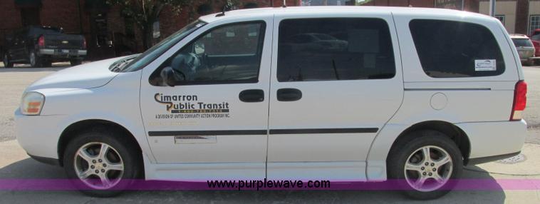 image for item J2455 2007 Chevrolet Uplander cargo van