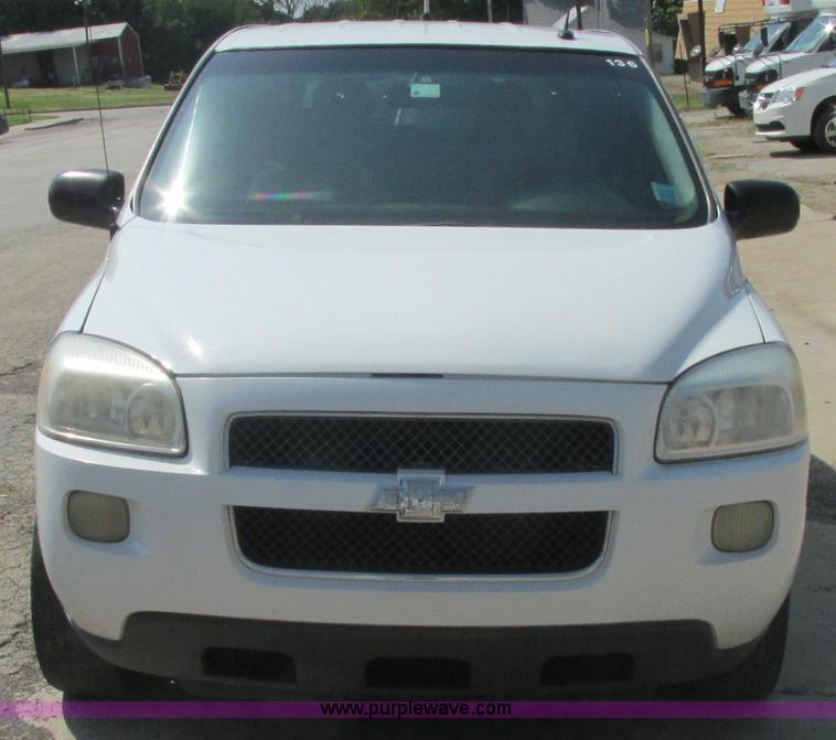 image for item J2455 2007 Chevrolet Uplander cargo van