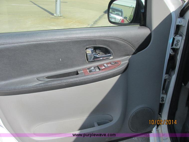 image for item J2455 2007 Chevrolet Uplander cargo van