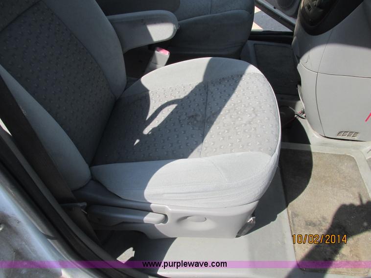 image for item J2455 2007 Chevrolet Uplander cargo van