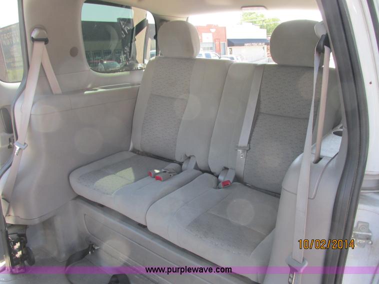 image for item J2455 2007 Chevrolet Uplander cargo van