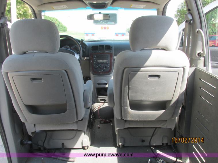 image for item J2455 2007 Chevrolet Uplander cargo van