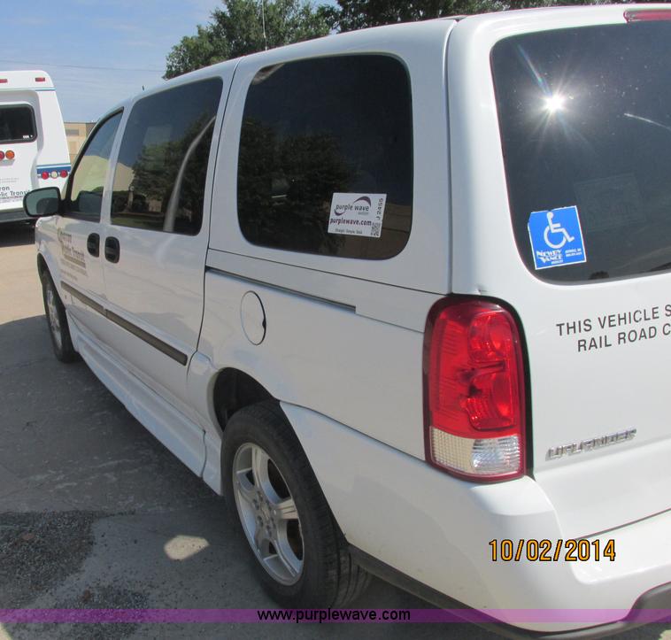 image for item J2455 2007 Chevrolet Uplander cargo van