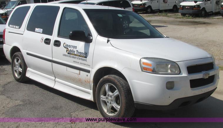 image for item J2456 2007 Chevrolet Uplander cargo van