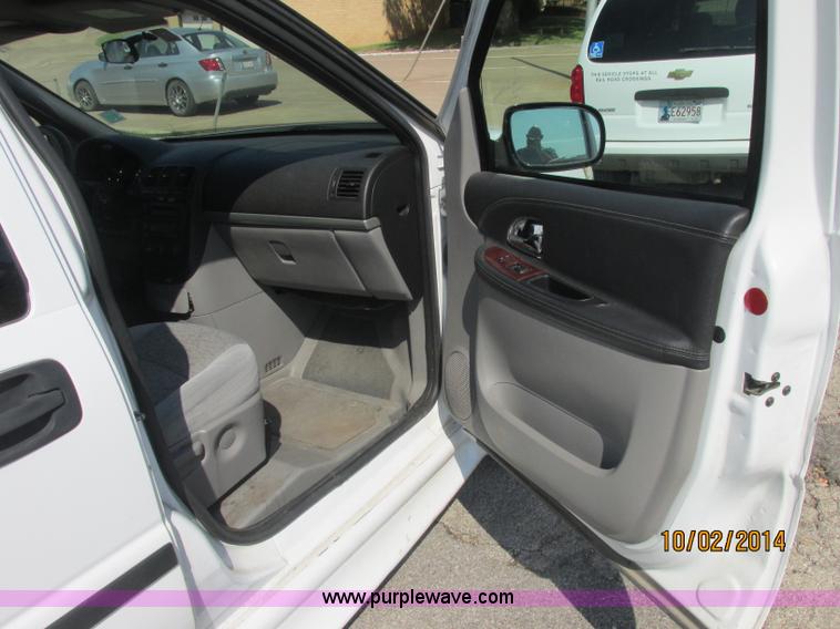 image for item J2456 2007 Chevrolet Uplander cargo van