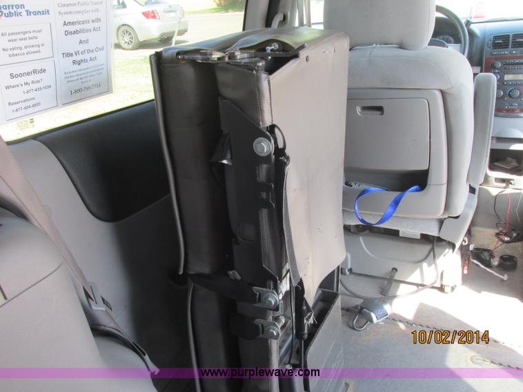 image for item J2456 2007 Chevrolet Uplander cargo van