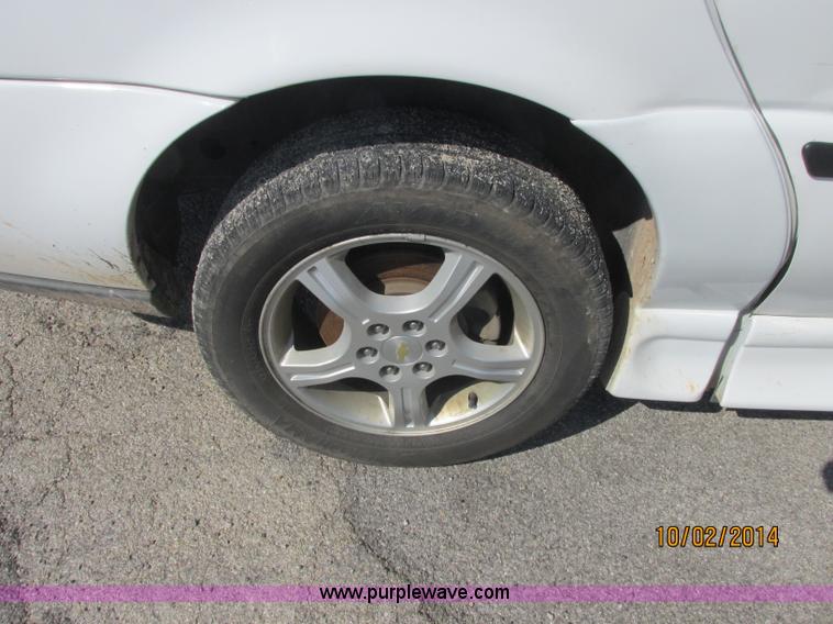 image for item J2456 2007 Chevrolet Uplander cargo van