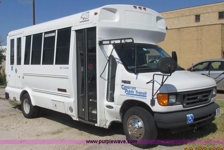 image for item J2458 2005 Ford E450 Giradian bus
