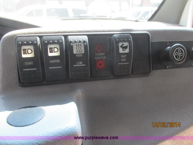 image for item J2458 2005 Ford E450 Giradian bus