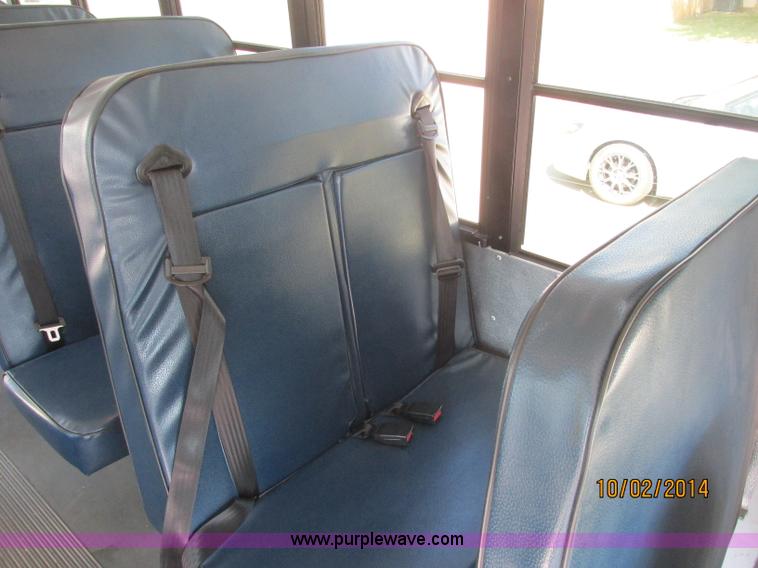 image for item J2458 2005 Ford E450 Giradian bus