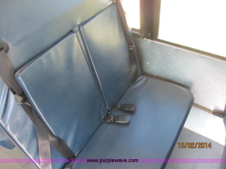 image for item J2458 2005 Ford E450 Giradian bus