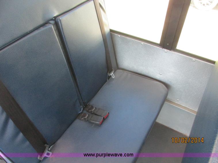 image for item J2458 2005 Ford E450 Giradian bus