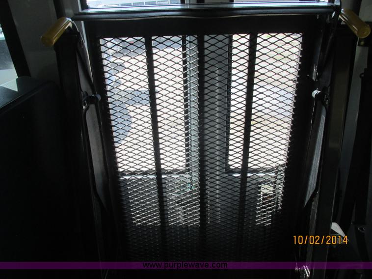 image for item J2458 2005 Ford E450 Giradian bus