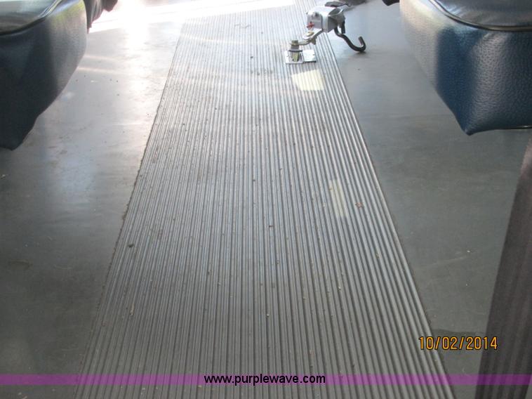 image for item J2458 2005 Ford E450 Giradian bus