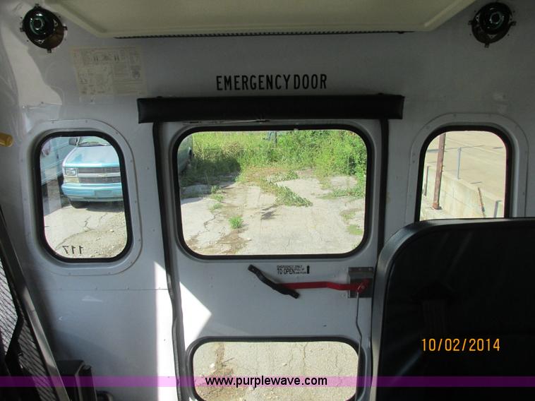 image for item J2458 2005 Ford E450 Giradian bus