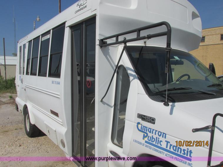 image for item J2458 2005 Ford E450 Giradian bus