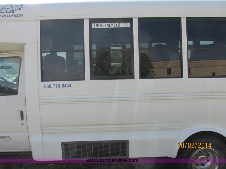 image for item J2458 2005 Ford E450 Giradian bus