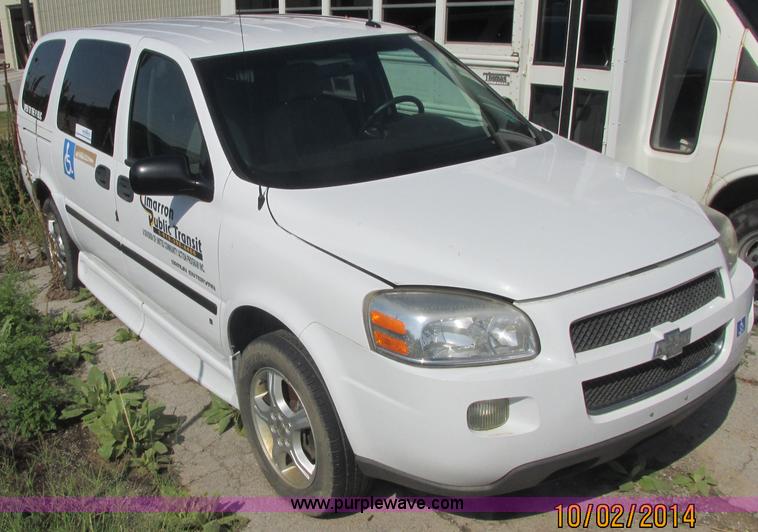image for item J2459 2007 Chevrolet Uplander cargo van