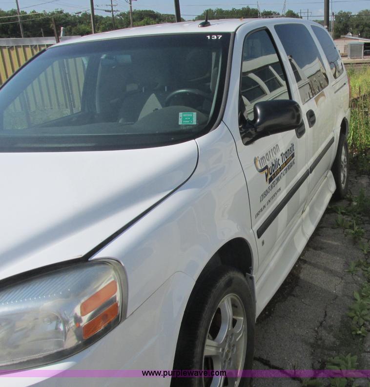 image for item J2459 2007 Chevrolet Uplander cargo van
