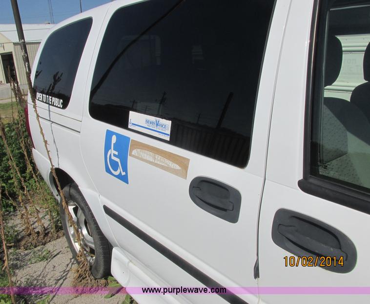 image for item J2459 2007 Chevrolet Uplander cargo van