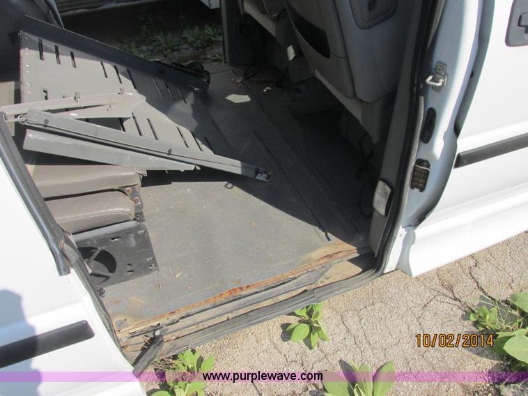 image for item J2459 2007 Chevrolet Uplander cargo van