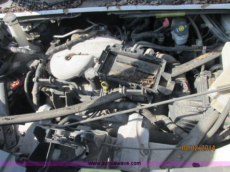 image for item J2459 2007 Chevrolet Uplander cargo van