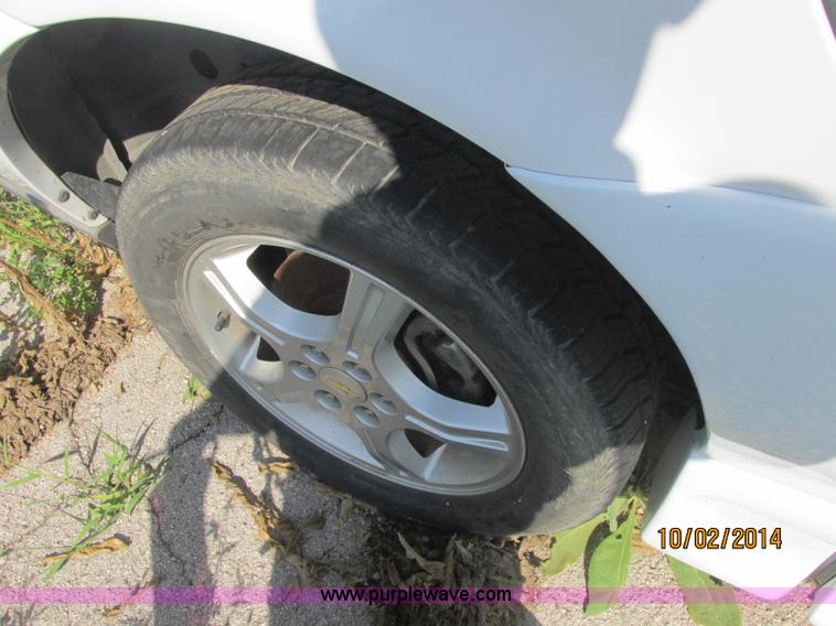 image for item J2459 2007 Chevrolet Uplander cargo van