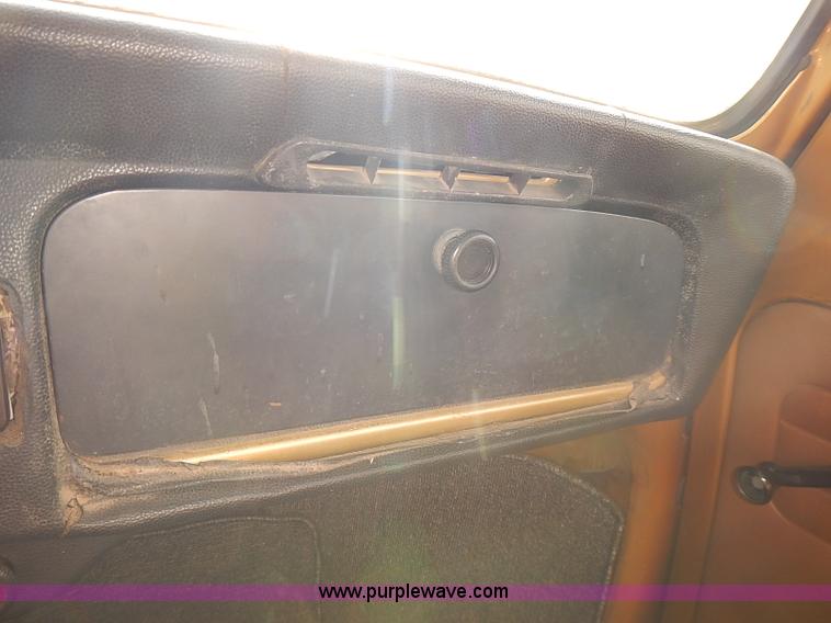 image for item J3095 1974 Volkswagen Beetle