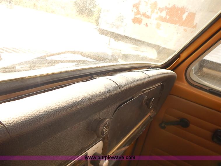 image for item J3095 1974 Volkswagen Beetle