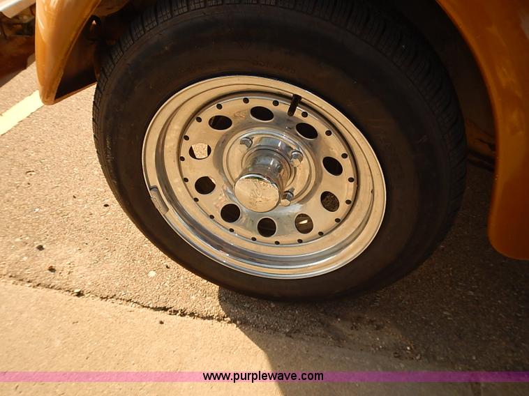 image for item J3095 1974 Volkswagen Beetle