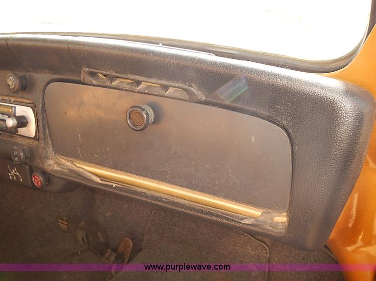 image for item J3095 1974 Volkswagen Beetle