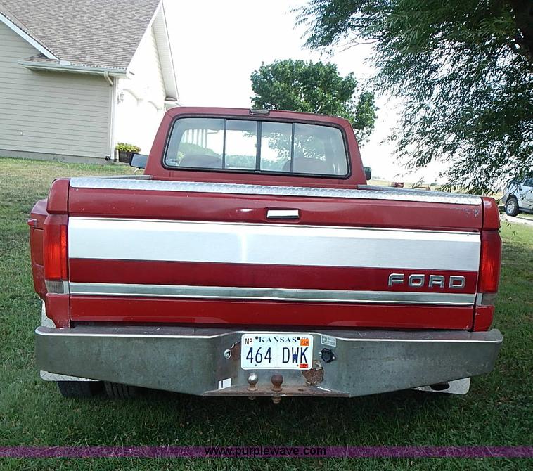 image for item J3160 1991 Ford F350 XLT Lariat Crew Cab pickup truck