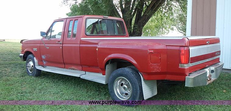 image for item J3160 1991 Ford F350 XLT Lariat Crew Cab pickup truck