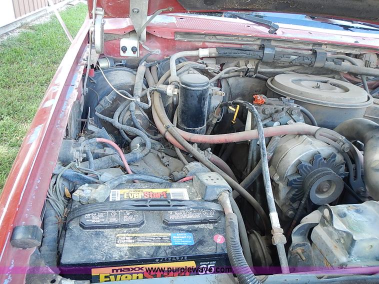 image for item J3160 1991 Ford F350 XLT Lariat Crew Cab pickup truck