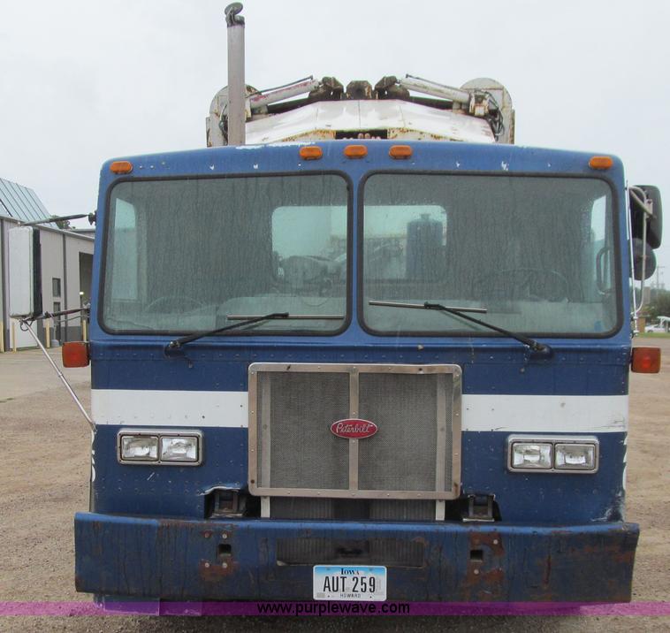 image for item J3474 1991 Peterbilt 320 recycling refuse truck