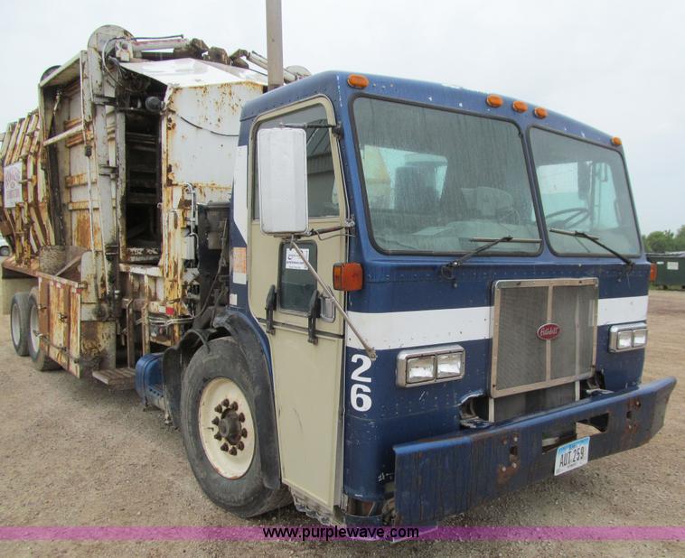 image for item J3474 1991 Peterbilt 320 recycling refuse truck