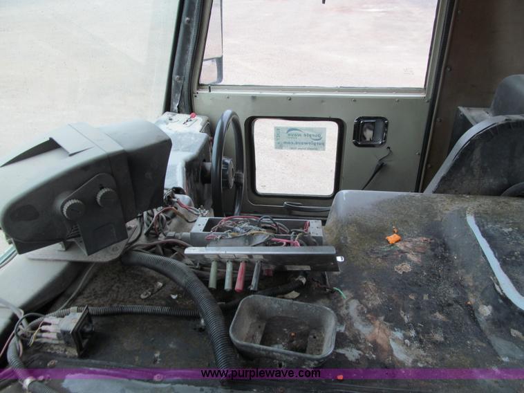 image for item J3474 1991 Peterbilt 320 recycling refuse truck