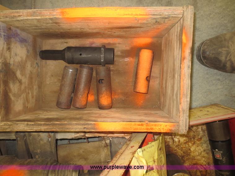 image for item AW9244 Ditch Witch JT2720AT housings, bit, and transition sub