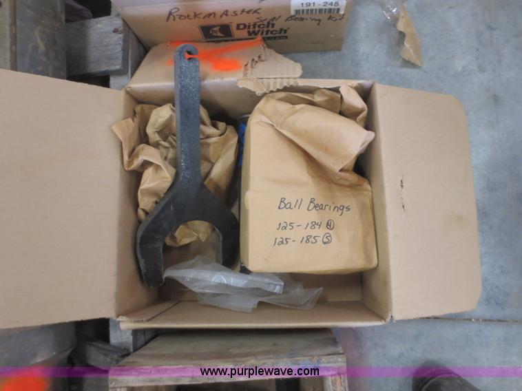 image for item AW9244 Ditch Witch JT2720AT housings, bit, and transition sub