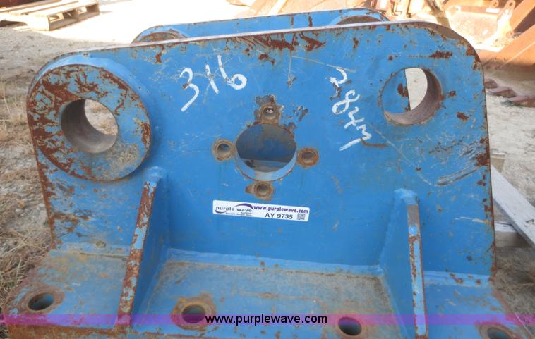 image for item AY9735 Excavator adapter plate