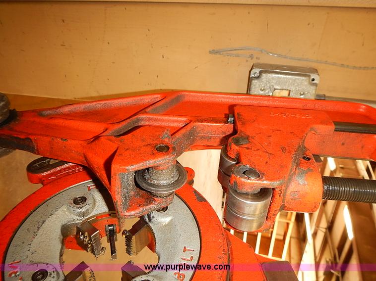 image for item BD9960 Ridged 1224 pipe threader