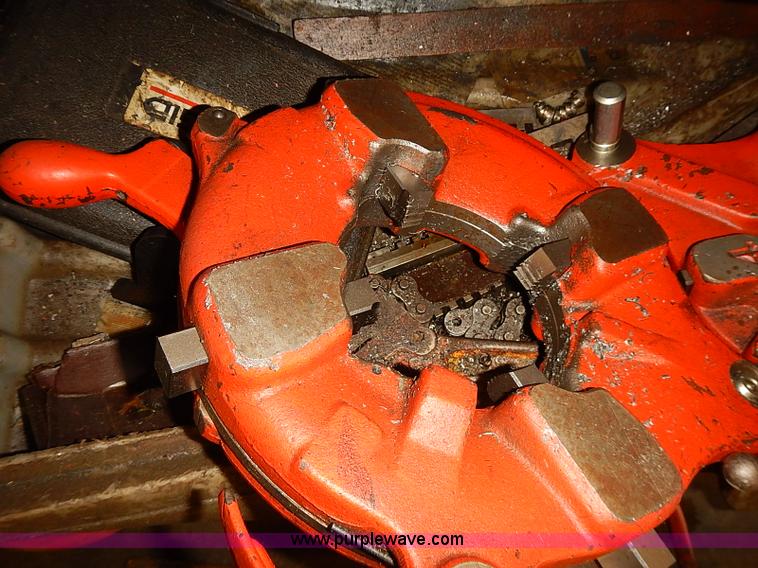 image for item BD9960 Ridged 1224 pipe threader