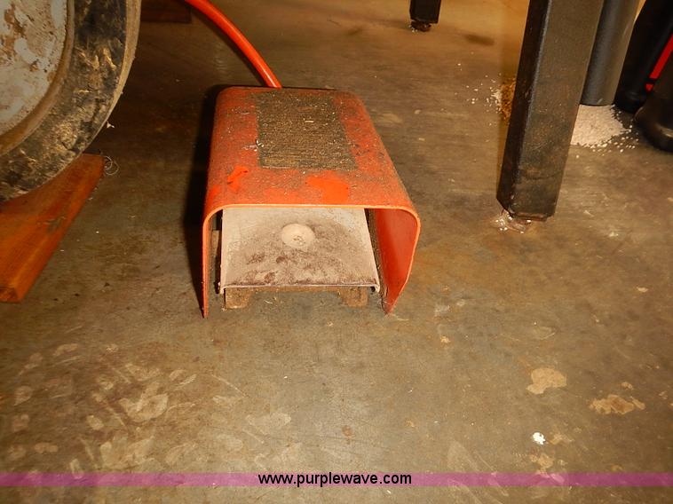 image for item BD9960 Ridged 1224 pipe threader