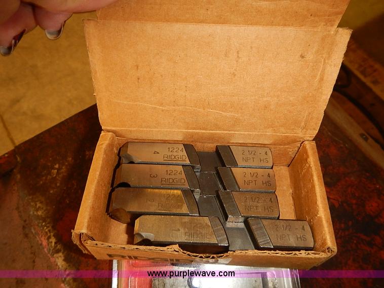 image for item BD9960 Ridged 1224 pipe threader