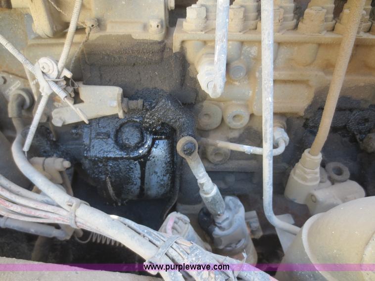 image for item D2137 1991 Ford LT8000 dump truck