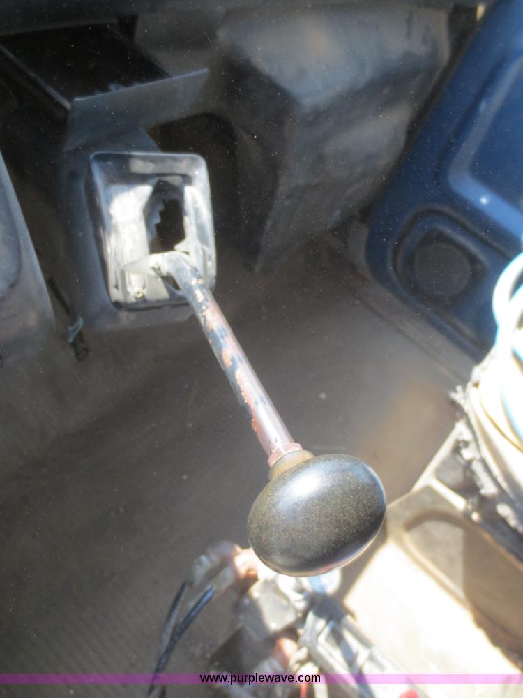 image for item D2137 1991 Ford LT8000 dump truck